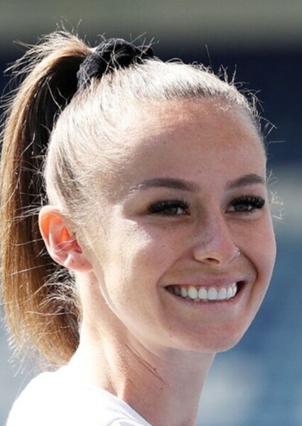 Hannah Cain photo
