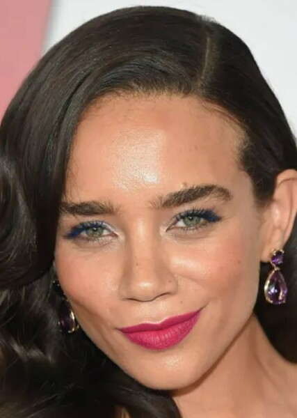 Hannah John-Kamen photo