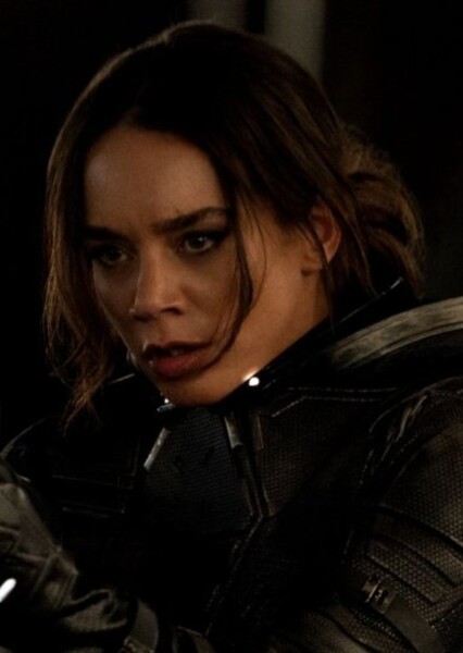 Hannah John-Kamen photo
