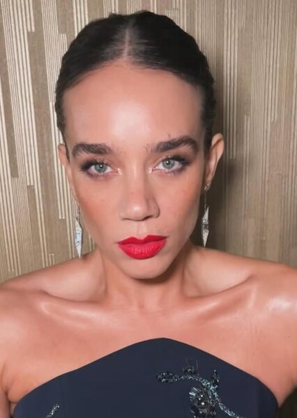 Hannah John-Kamen photo