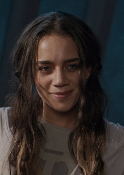 Hannah John-Kamen photo