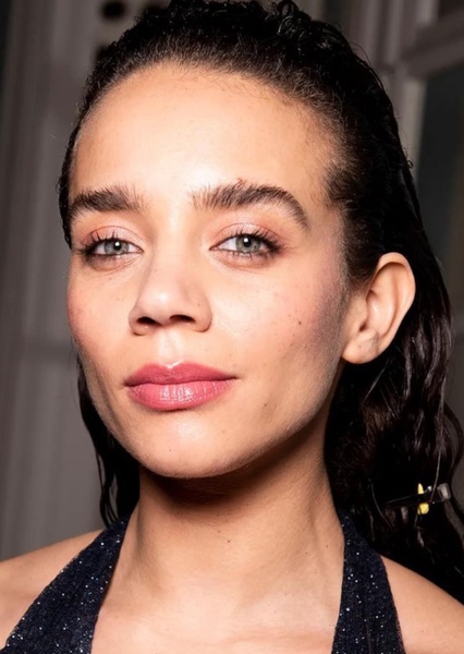 Hannah John-Kamen photo