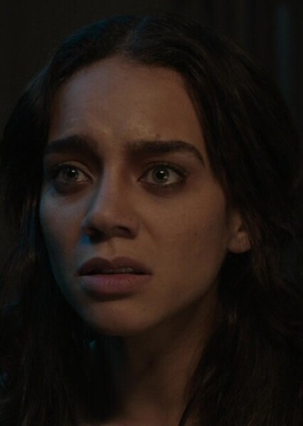 Hannah John-Kamen photo