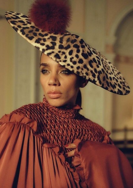 Hannah John-Kamen photo