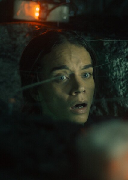 Hannah John-Kamen photo