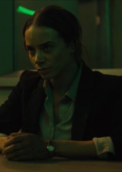 Hannah John-Kamen photo