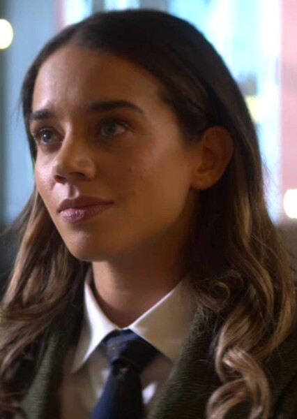 Hannah John-Kamen photo