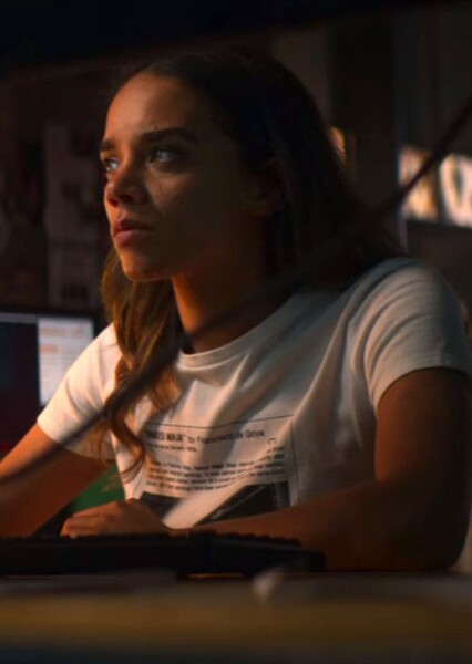 Hannah John-Kamen photo