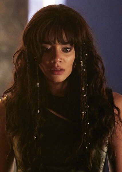 Hannah John-Kamen photo