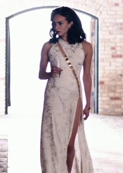 Hannah John-Kamen photo