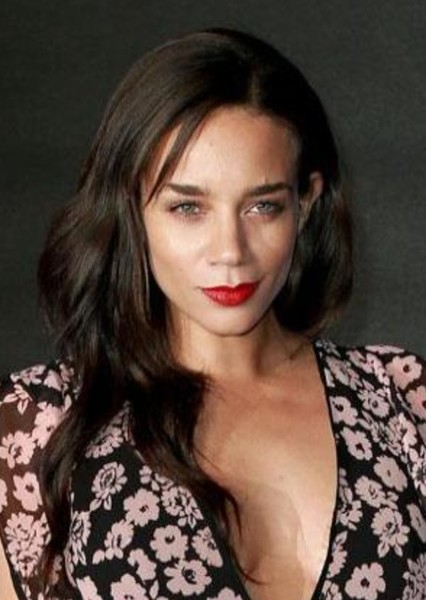 Hannah John-Kamen photo