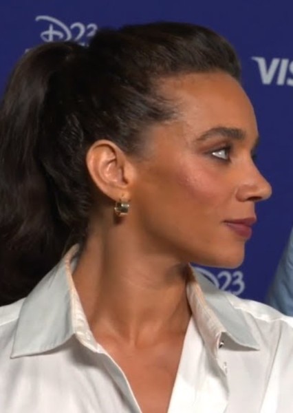 Hannah John-Kamen photo