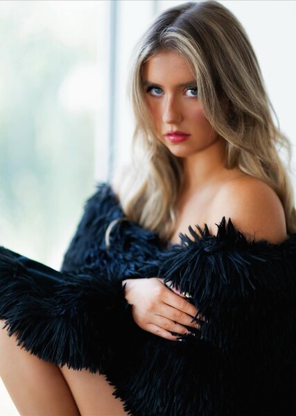 Hannah Lowery photo