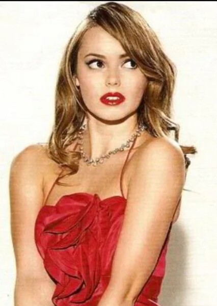 Hannah Tointon photo