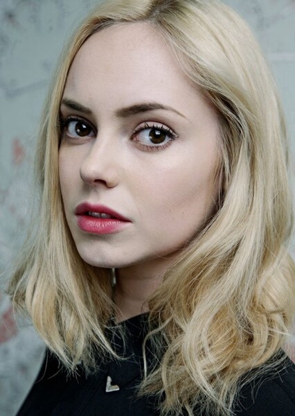 Hannah Tointon photo