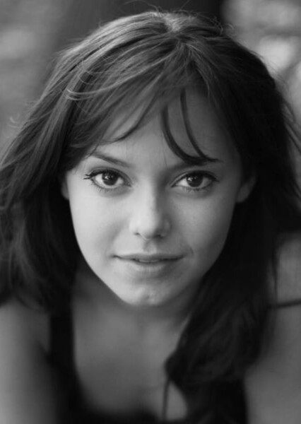 Hannah Tointon photo