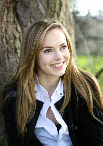 Hannah Tointon photo