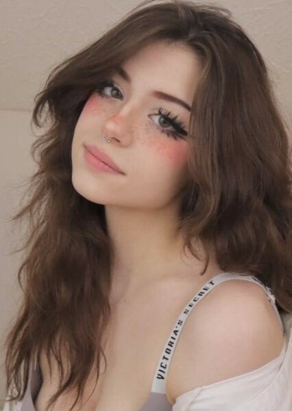 Hannahowo photo