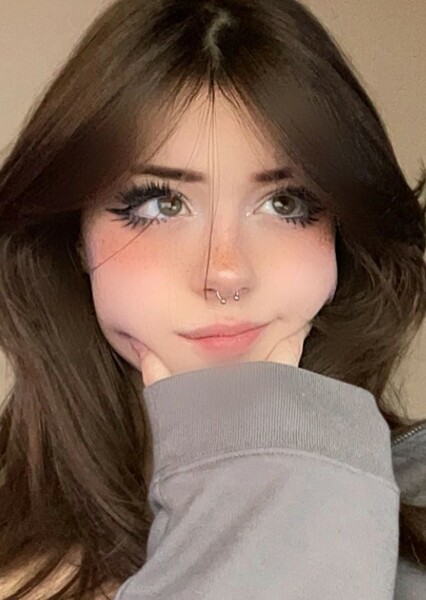 Hannahowo photo