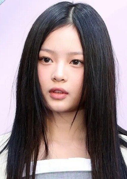 Hanni Pham photo