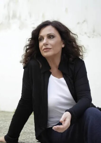 Haris Alexiou photo