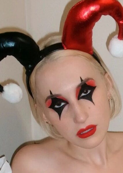 Harley Quinn Smith photo