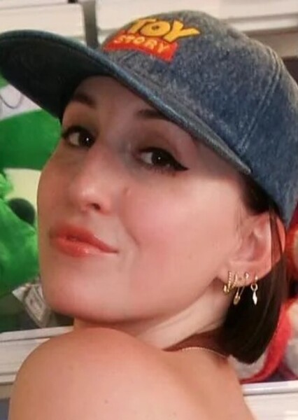 Harley Quinn Smith photo