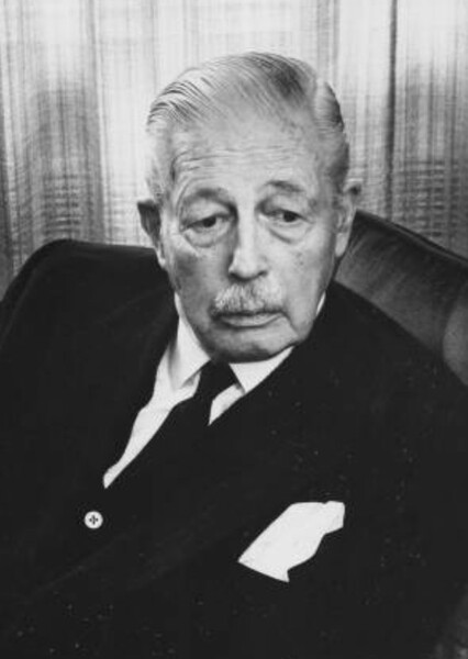 Harold Macmillan photo
