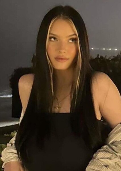 Harper Vivienne Ann Lockwood photo