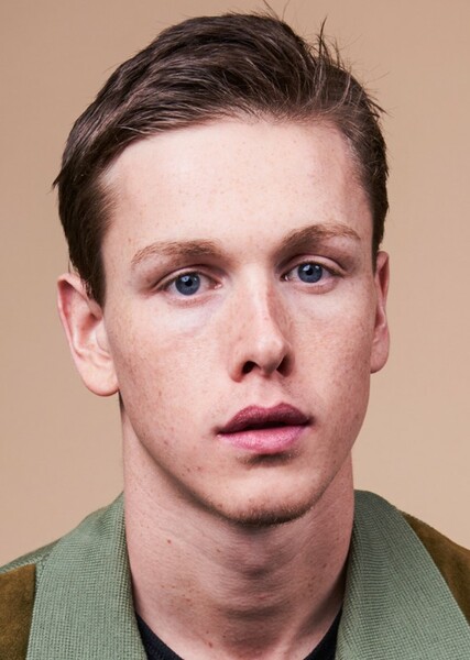 Harris Dickinson photo
