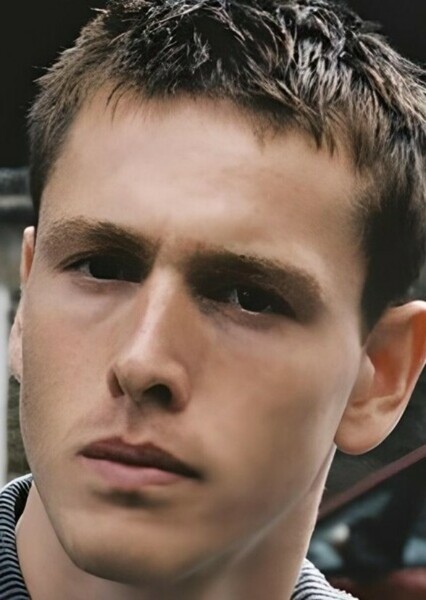 Harris Dickinson photo