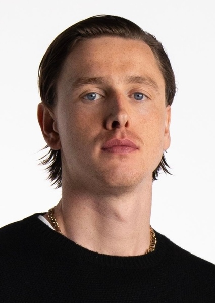Harris Dickinson