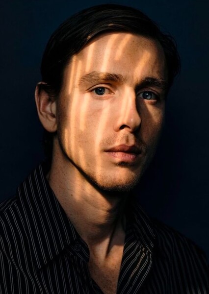 Harris Dickinson