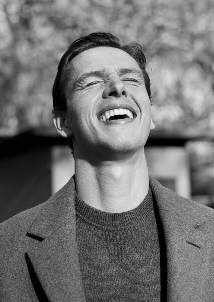 Harris Dickinson photo