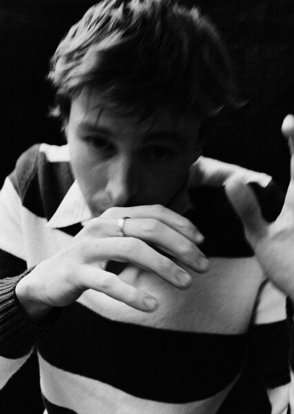 Harris Dickinson photo