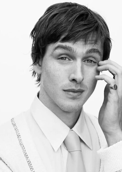 Harris Dickinson photo