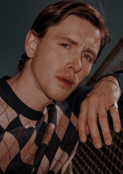Harris Dickinson photo