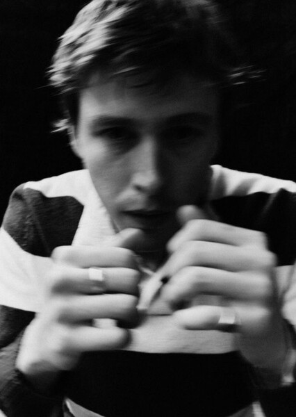 Harris Dickinson photo