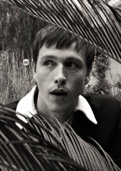 Harris Dickinson photo
