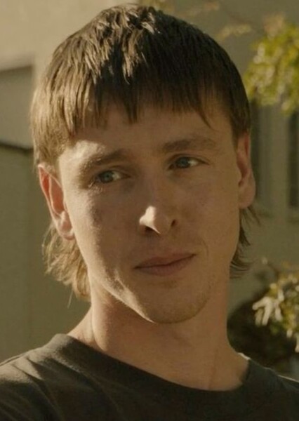 Harris Dickinson