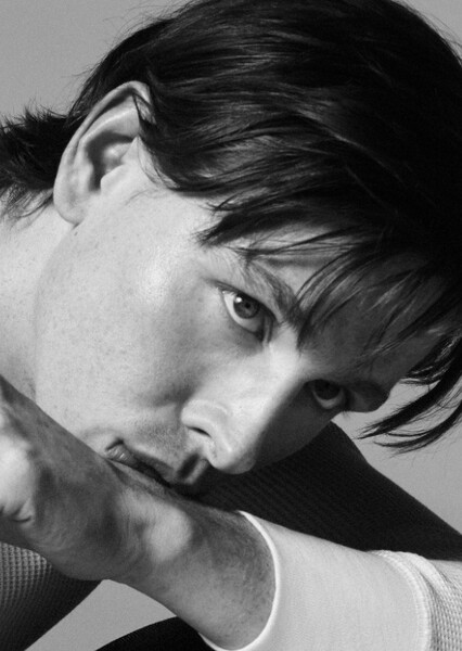 Harris Dickinson photo
