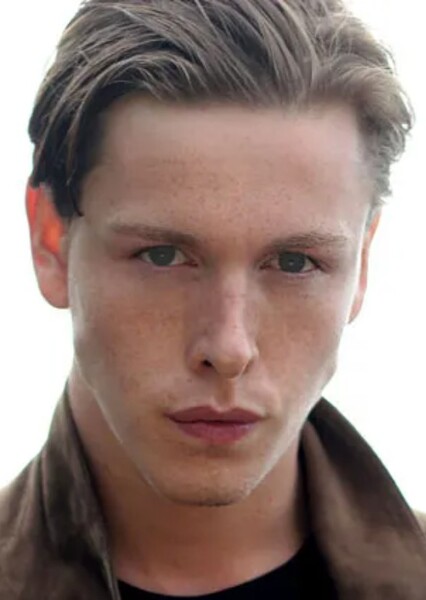 Harris Dickinson photo