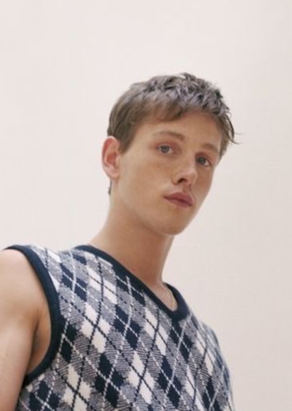 Harris Dickinson