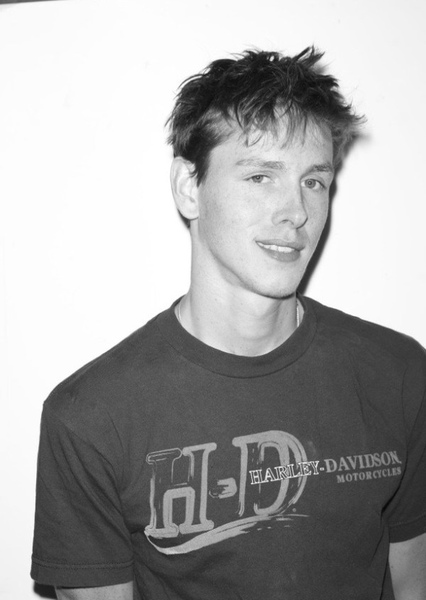 Harris Dickinson photo