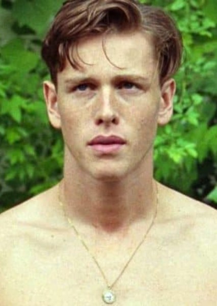 Harris Dickinson
