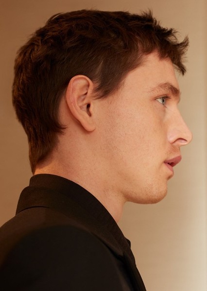 Harris Dickinson photo