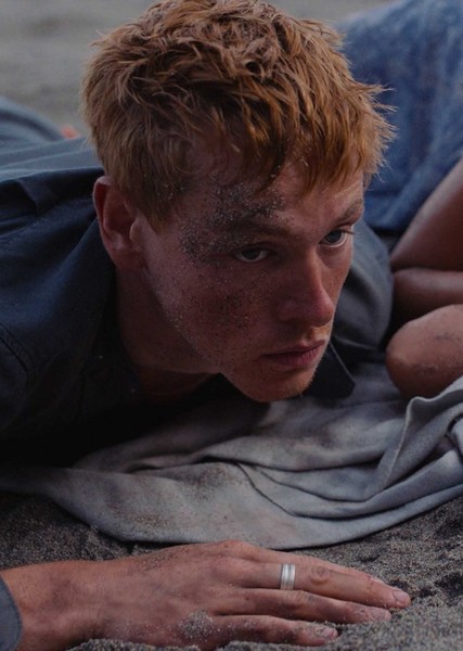 Harris Dickinson photo