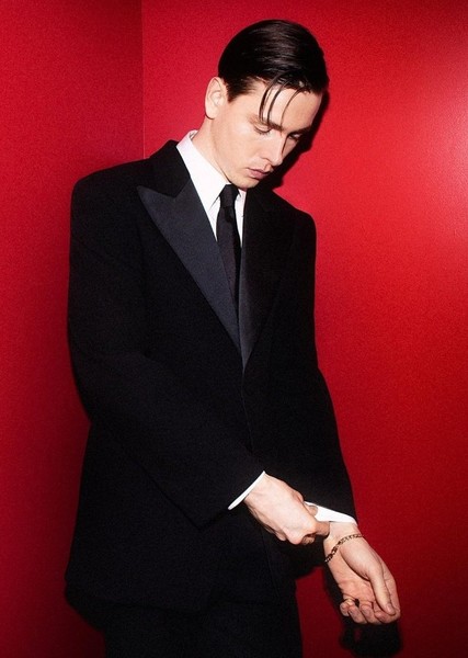 Harris Dickinson photo