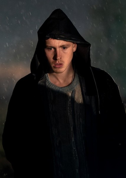 Harris Dickinson