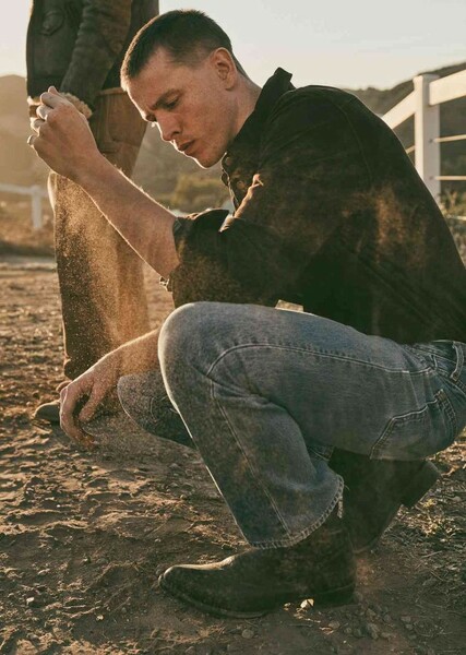Harris Dickinson photo